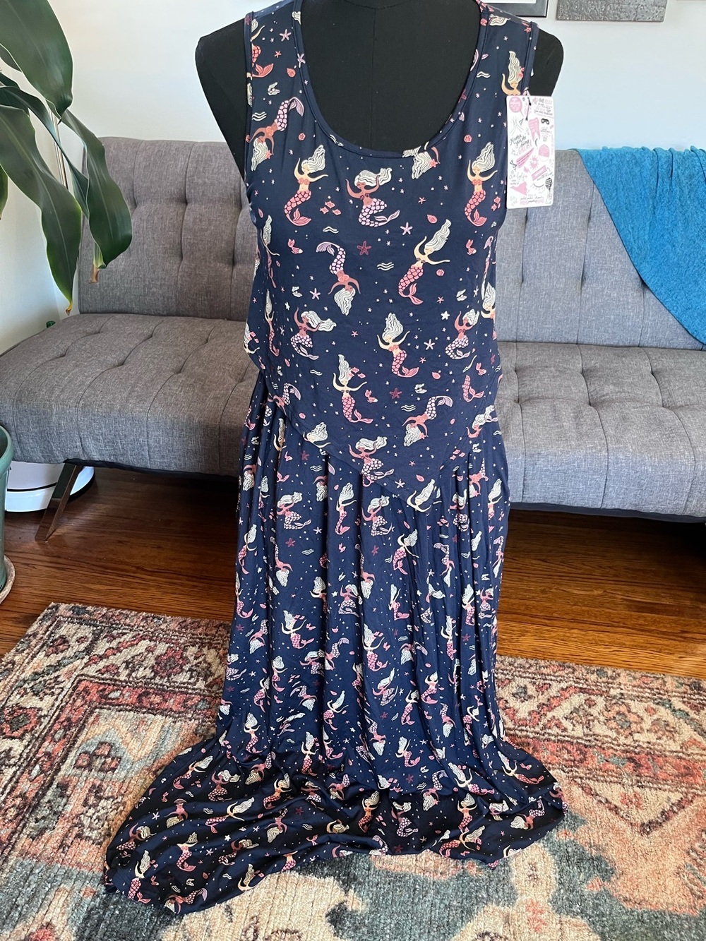 New with tags Latched Mama mermaid print nursing dress size S (?)
